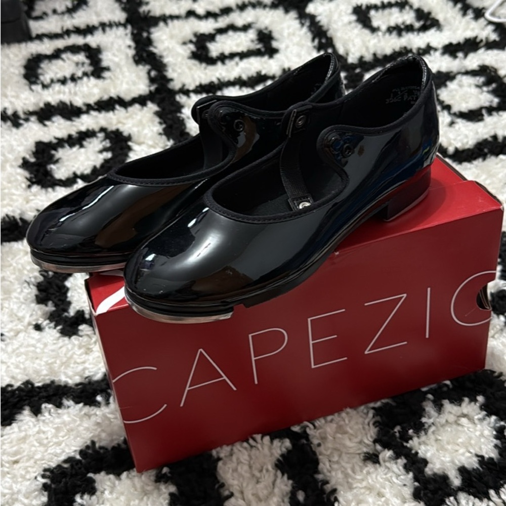 Capezio Women's Glossy Black Flats tap shoes